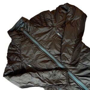 Lululemon Womens Run Turn Around Reversible Down Jacket in black and teal Sz 8